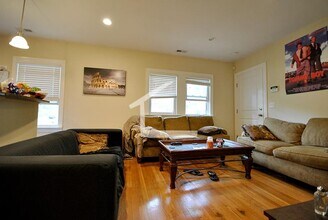 Building Photo - 9/1 Renovated 4BR/2BA near Oak Sq, Mass Pike, Brighton Ctr!