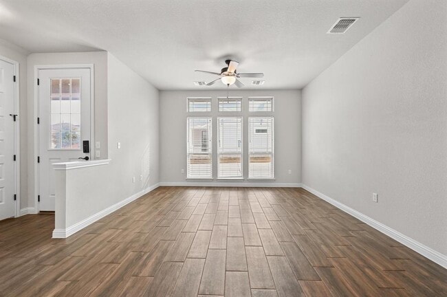 Building Photo - 8003 Orizzonte St