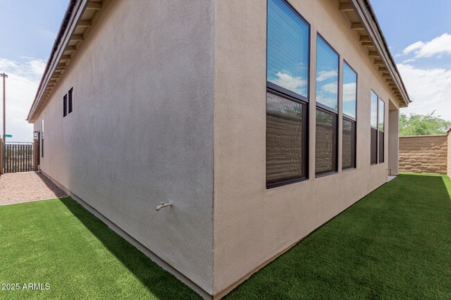 Building Photo - 20320 W Roma Ave
