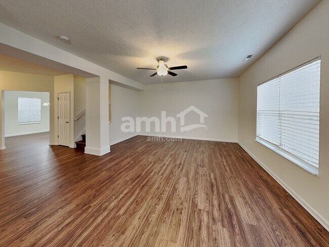 Building Photo - 1273 Greenbriar Way