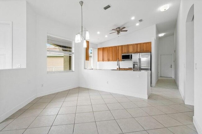 Building Photo - 8593 Mangrove Cay