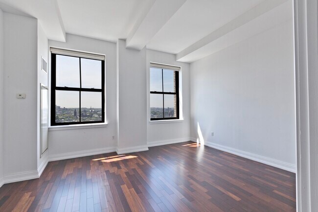 Building Photo - One Hanson