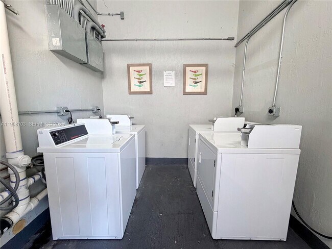 Building Photo - 1830 NW 1st St