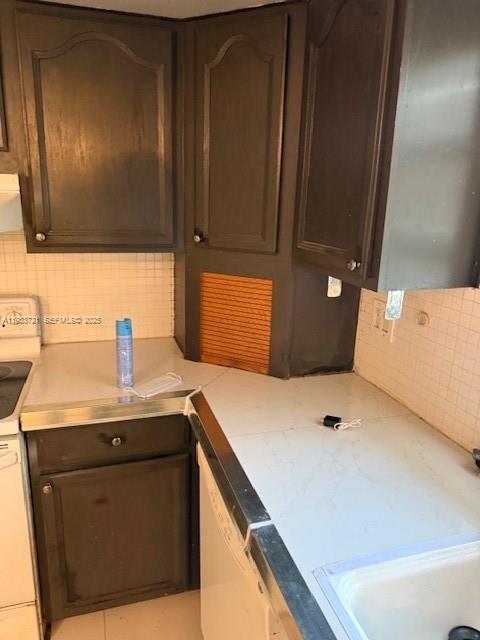 Building Photo - 3924 Hayes St