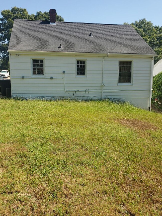 Building Photo - 324 Arlington Pl