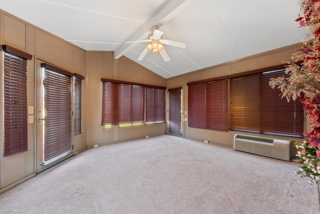 Building Photo - 804 Steeplechase Way