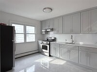 Building Photo - 14-38 144th Pl