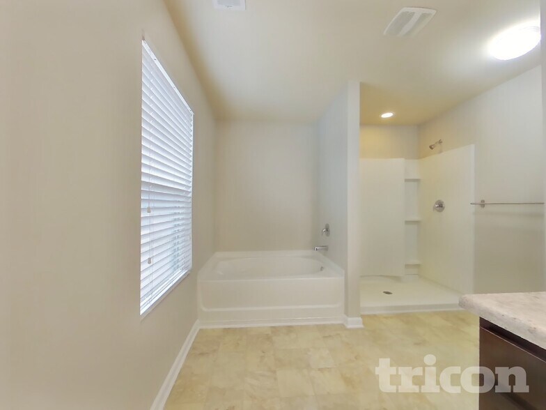 Building Photo - 38 Possum Creek Ln