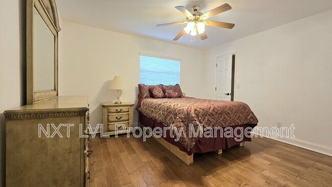 Building Photo - 2317 SW 44th Terrace