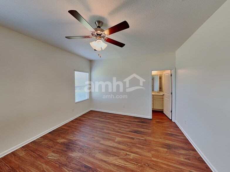 Building Photo - 8146 Golden Bamboo Dr