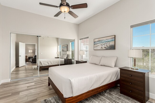 Building Photo - Stunning furnished 2-Bedroom Condo with Mo...