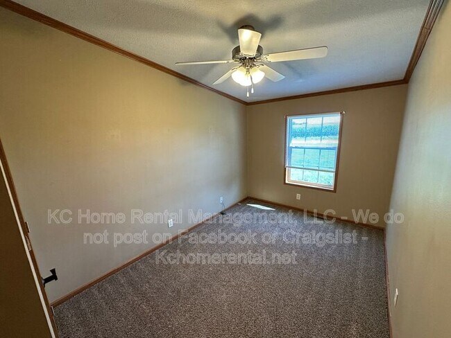 Building Photo - 10850 W 207th St