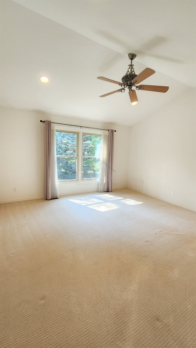 Building Photo - 29157 Hemingway Dr