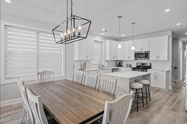 Building Photo - 207 Carteret Ave