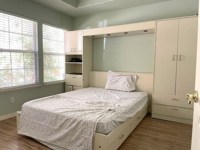 Building Photo - 3 bedroom, 2 bath home in Lake Wildwood, P...