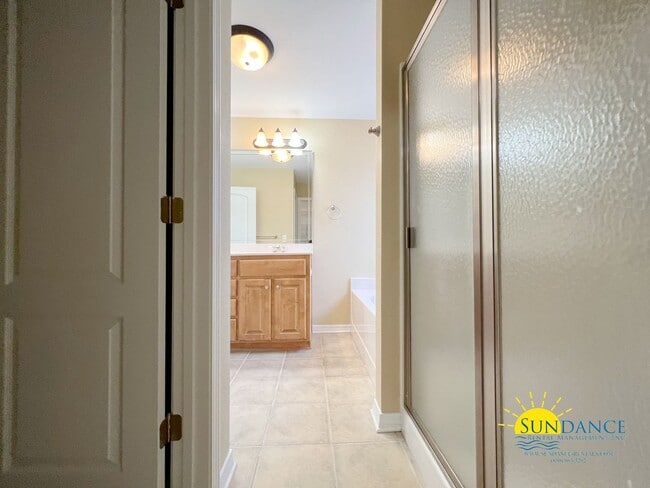 Building Photo - Beautiful 3 Bedroom Home in Hidden Bay Village