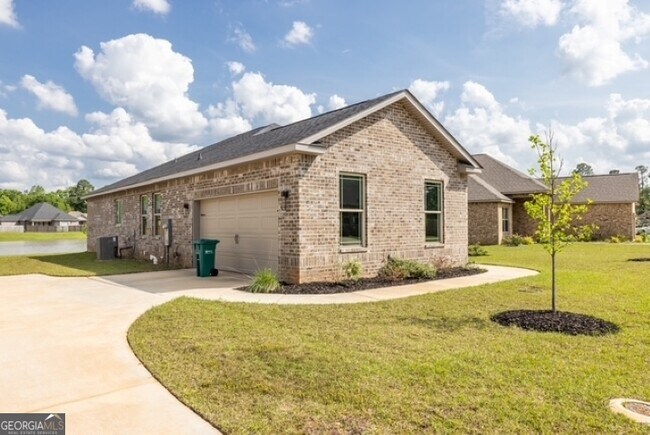 Building Photo - 112 Gwendolyn Ave