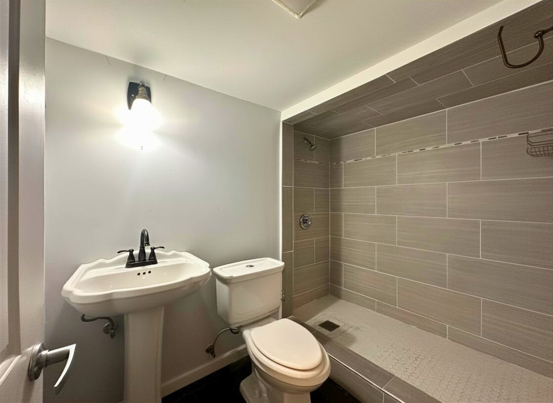 Building Photo - 75 Overlook Pl