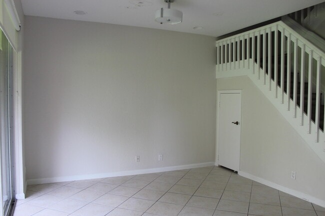 Building Photo - 7417 Brielle Dr