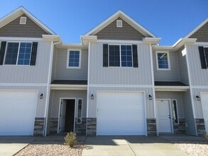 Building Photo - Move-In Discount - 3 bedroom, 2.5 bath - Heart of Cedar City!