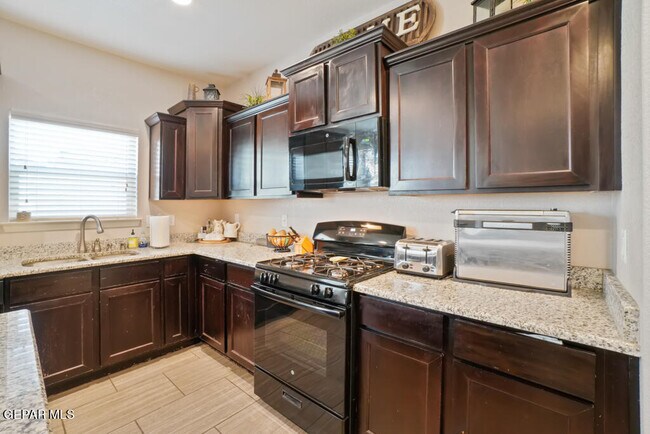 Building Photo - 1041 Earthstar Pl