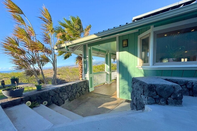 Building Photo - Furnished 3Bed/2Bath Turnkey with Scenic Views and Included Amenities.