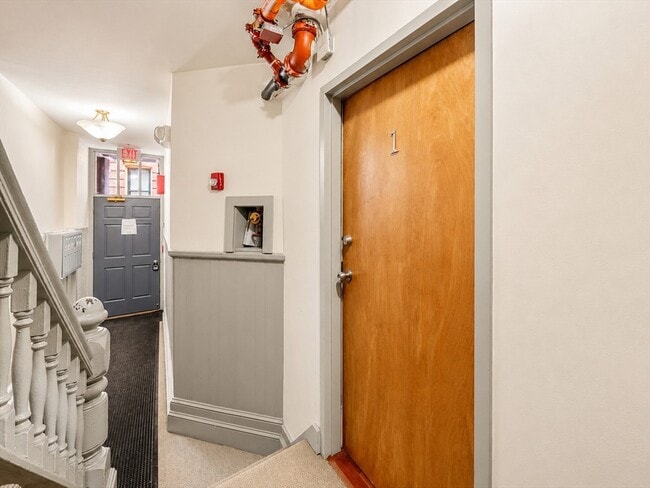 Building Photo - 46 N Bennet St