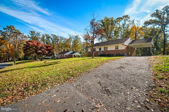 Building Photo - 16811 Ridge Rd