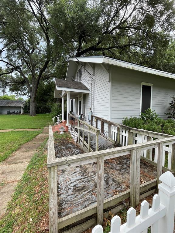 Building Photo - 801 Hudgins St