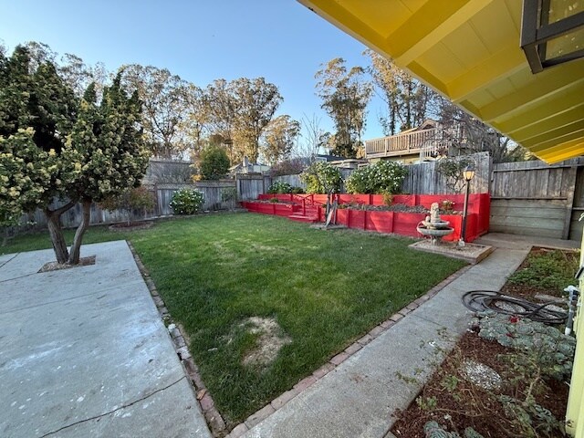 Building Photo - 914 Palma St