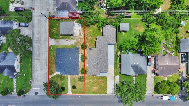 Building Photo - 501 Schilling Ave