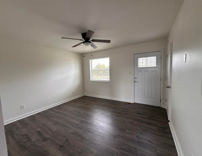 Building Photo - 53 Beechwood Dr