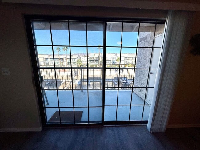 Building Photo - Beautiful Furnished 2 Bed / 2 Bath Condo in Laguna Nueva – Colorado River Living! 1-3 Month Term