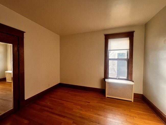 Building Photo - 64 Summit Ave