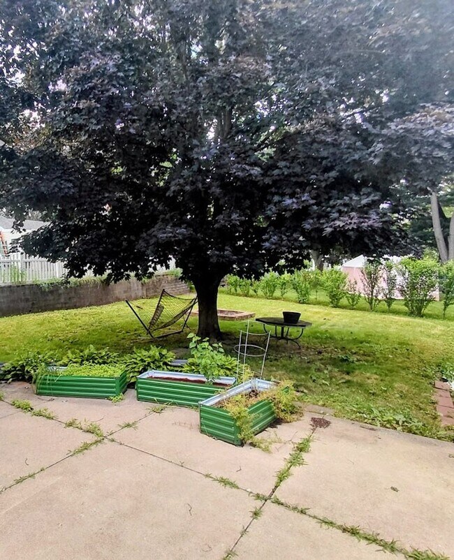 Building Photo - 2 Bedroom 1 Bathroom Home for Rent