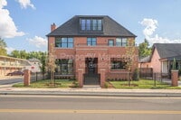 Building Photo - 1500 NW 16th St