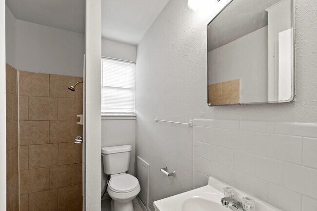 Building Photo - 4319 Tiffany Dr