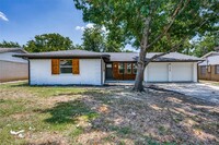 Building Photo - 13740 Littlecrest Dr