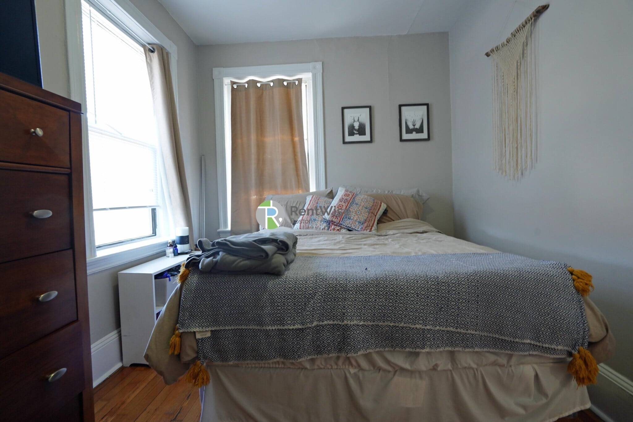 Building Photo - 56 Gardner St