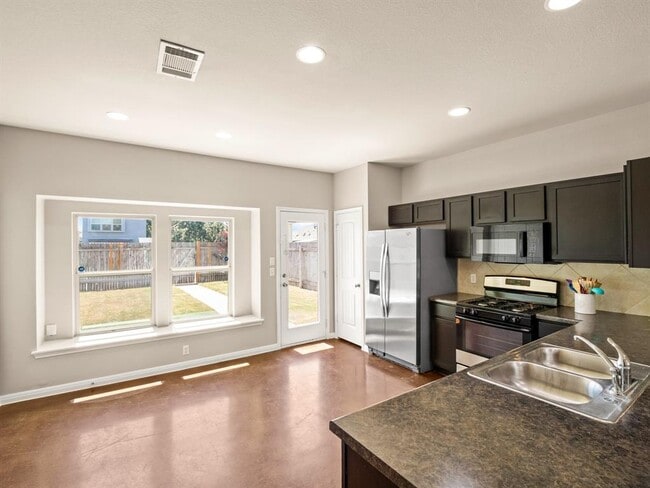 Building Photo - 4505 Esper Ln