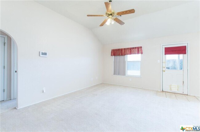 Building Photo - 3407 Solomon Dr