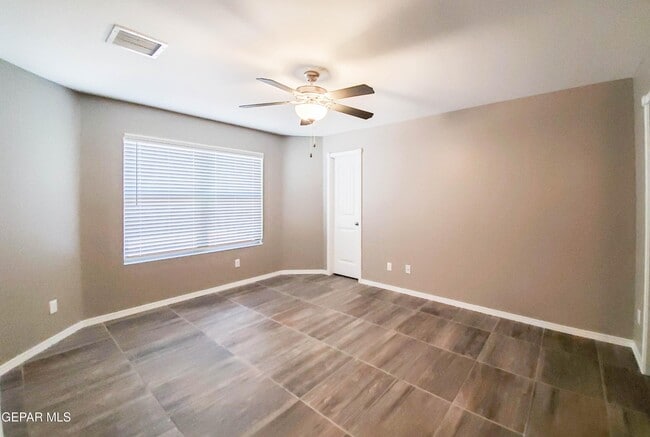 Building Photo - 12004 Mesquite Thorn Dr