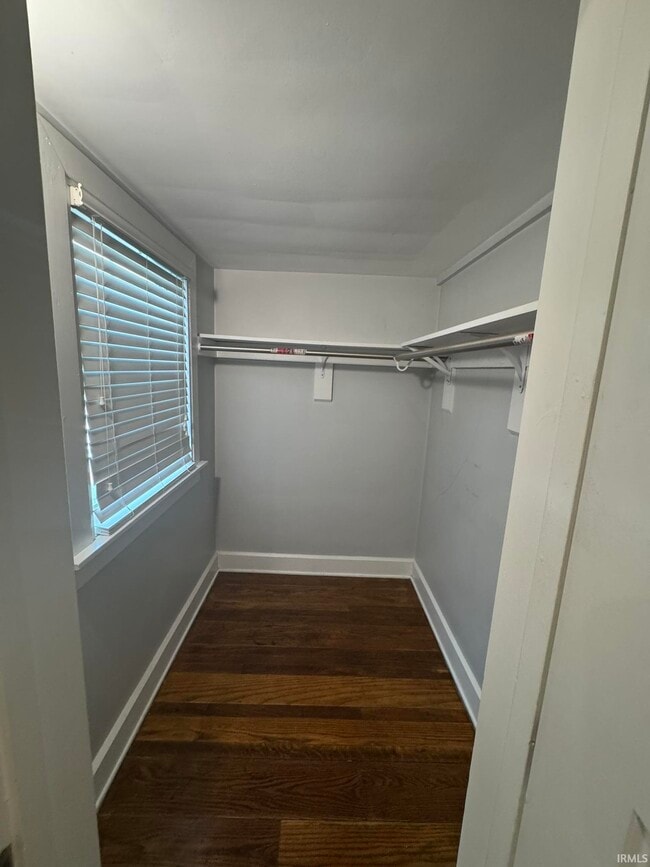 Building Photo - 729 E Hunter Ave