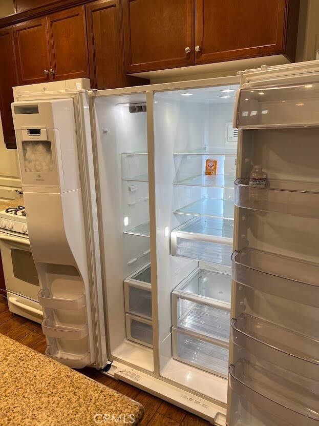 Building Photo - 126 Cascade Creek