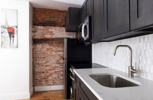 Building Photo - 4004 Haverford Ave
