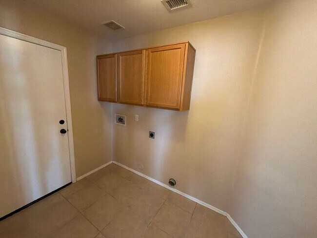 Building Photo - 13365 W Canyon Creek Dr