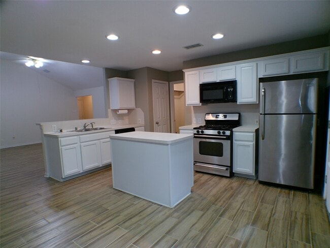 Building Photo - 35 Windswept Oaks Pl