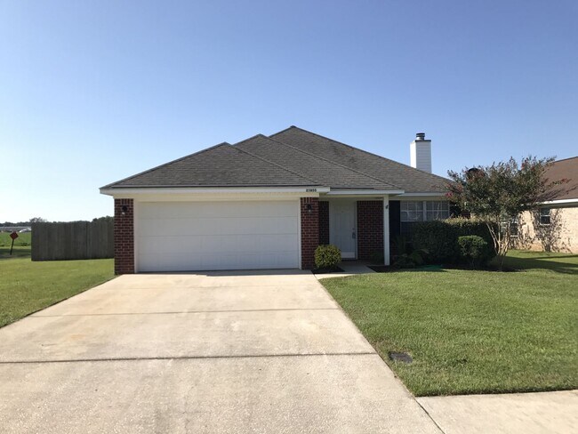 Primary Photo - 3 Bedroom Home in a Great Daphne Neighborhood