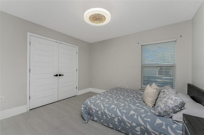 Building Photo - 22497 Vale Ave