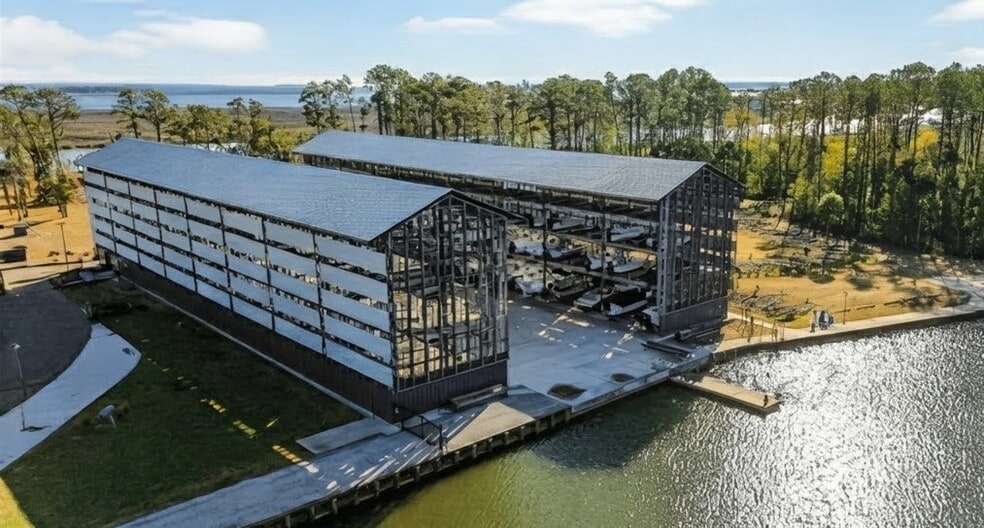 Building Photo - 268 Heron Creek Dr